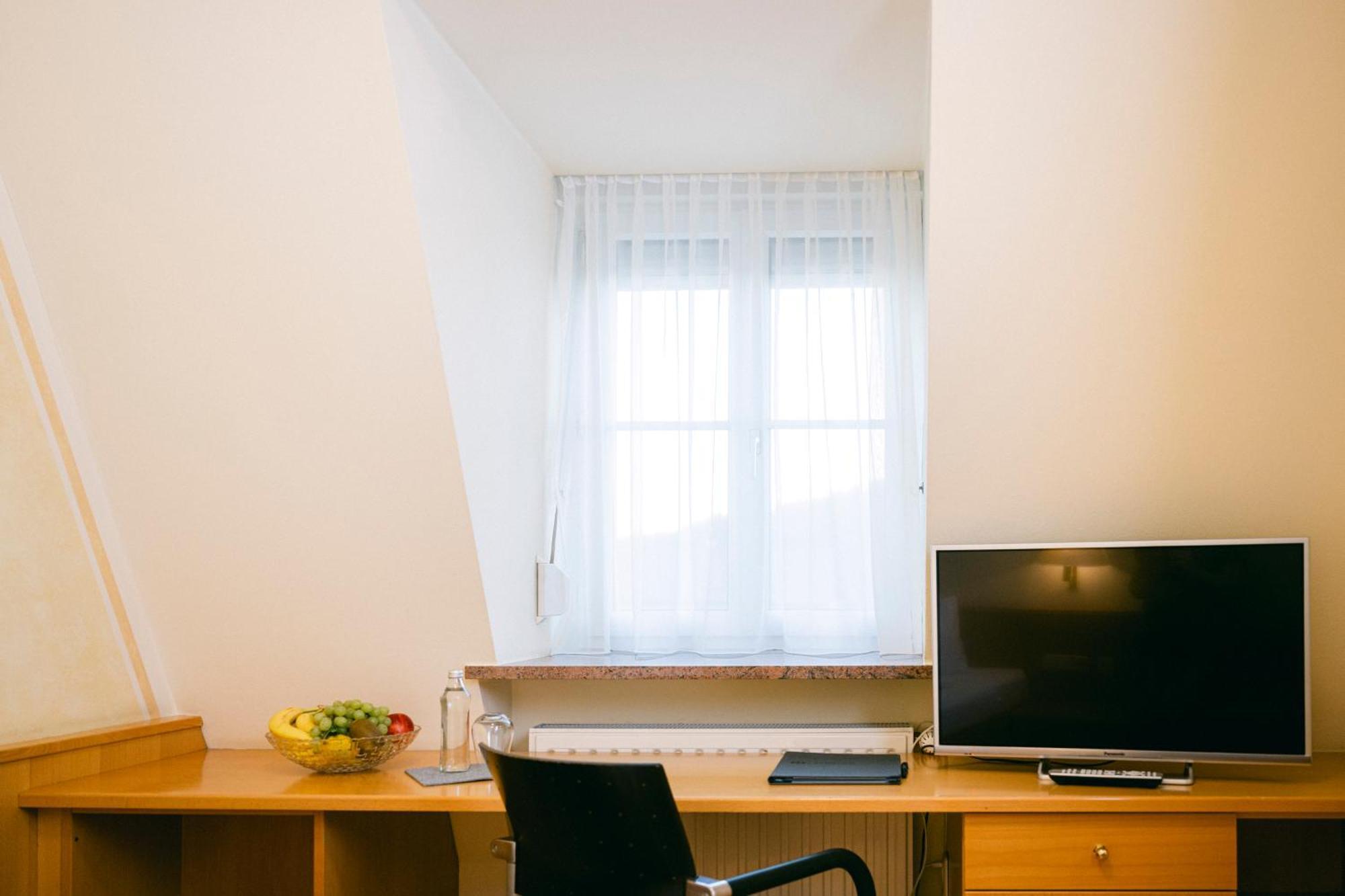 סטראסוואלכן Gasthof Hotel Jaegerwirt מראה חיצוני תמונה