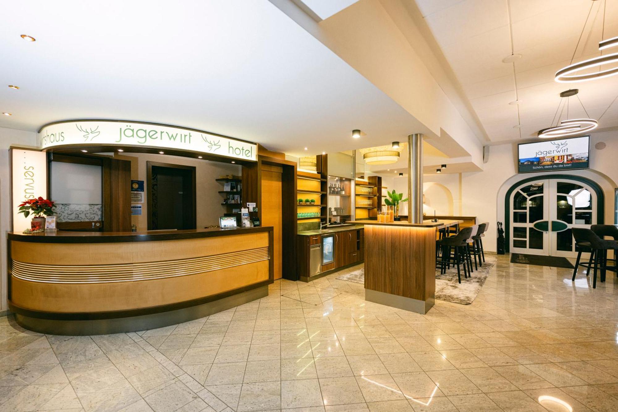 סטראסוואלכן Gasthof Hotel Jaegerwirt מראה חיצוני תמונה
